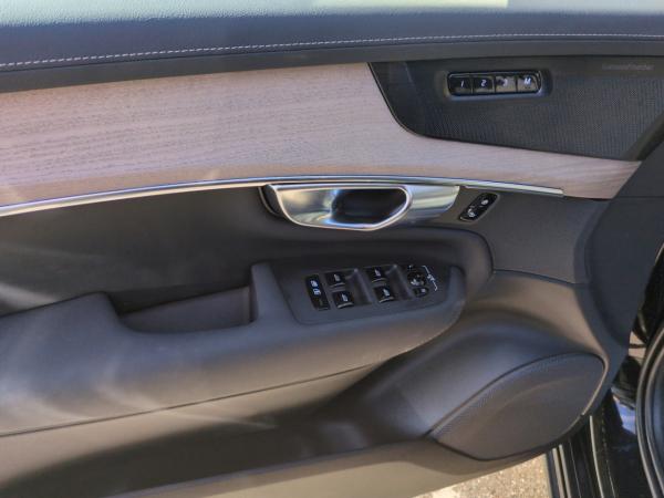 Volvo XC90 T8 Recharge Ultra Dark Plug-In Hybrid AWD LED