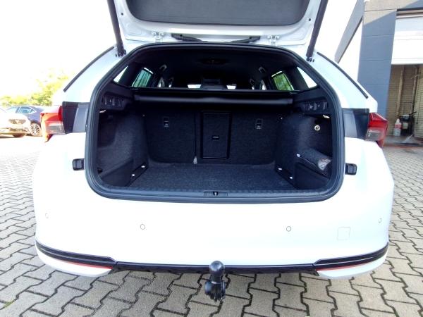 Skoda Octavia Combi 2.0 TDI Sportline DSG Matrix AHK