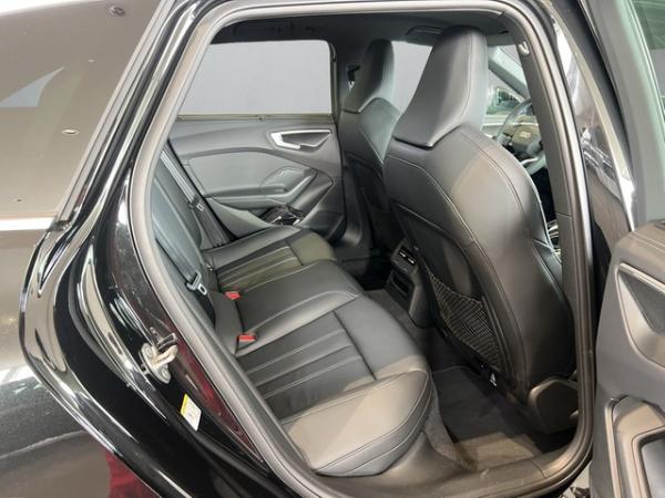 Audi A5 Avant e-hybrid quattro S tronic