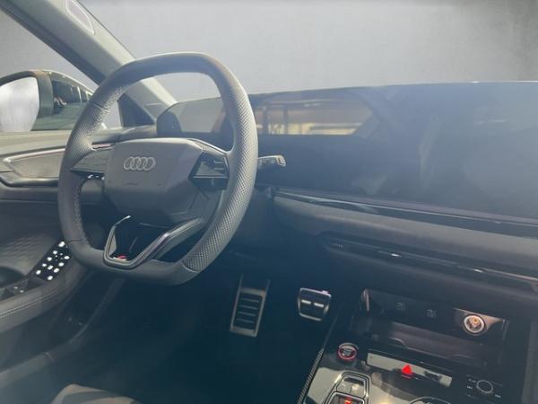 Audi A5 Avant e-hybrid quattro S tronic