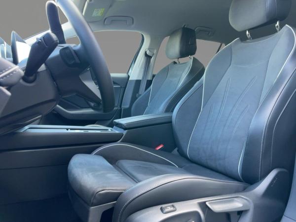 Volkswagen Passat Variant 1.5 TSI e-Hybrid HeadUp AHK ACC