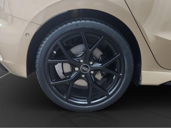 Audi RS3 Sportback exclusive RS-Abgas Pano LM 19" RFK Sonos Head-Up