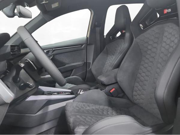 Audi RS3 Sportback exclusive RS-Abgas Pano LM 19" RFK Sonos Head-Up