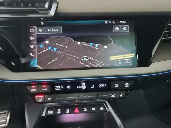 Audi RS3 Sportback exclusive RS-Abgas Pano LM 19" RFK Sonos Head-Up