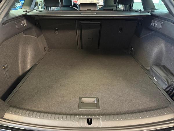 Cupra Leon Sportstourer 2.0 TDI DSG Edge Matrix Navi ACC