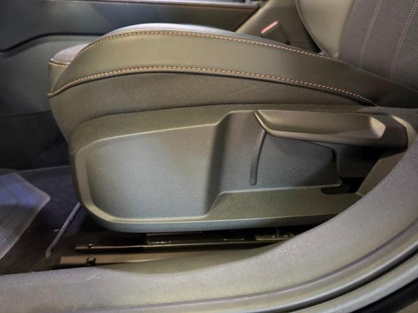 Cupra Leon Sportstourer 2.0 TDI DSG Edge Matrix Navi ACC