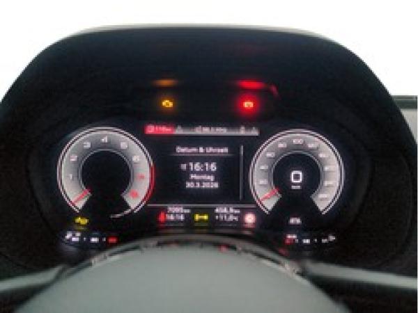 Audi Q2 Advanced 30 TFSI AHK