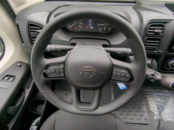 Toyota Proace Max Pritsche/Kipper Doppelk. mit Klappenaufbau