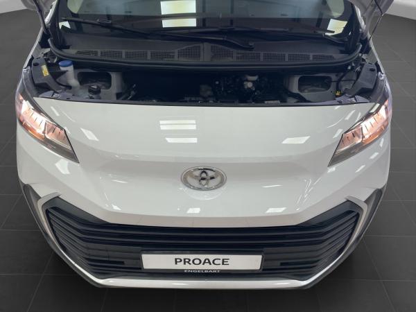 Toyota Proace 120 PS L1 Meister Navi (Flügeltüren/verglast) ⏰⏰Engelbart-Aktion bis 30.04.2026⏰⏰