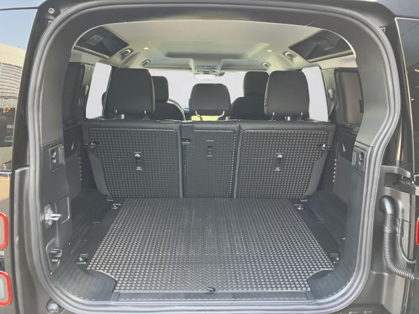 Land Rover Defender 110 D200 S- VERFÜGBAR April 2026 - 5 Jahre Garantie Land Rover Defender 110 D200 S- VERFÜGBAR April 2026 - 5 Jahre Garantie