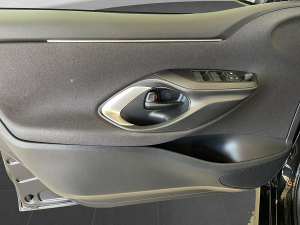 Toyota Yaris 1,5 Hybrid Business  🚀​🚀