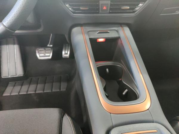 Cupra Born eBoost 77kWh/LED/ACC/Navi/Sitzhz/Wärmepumpe