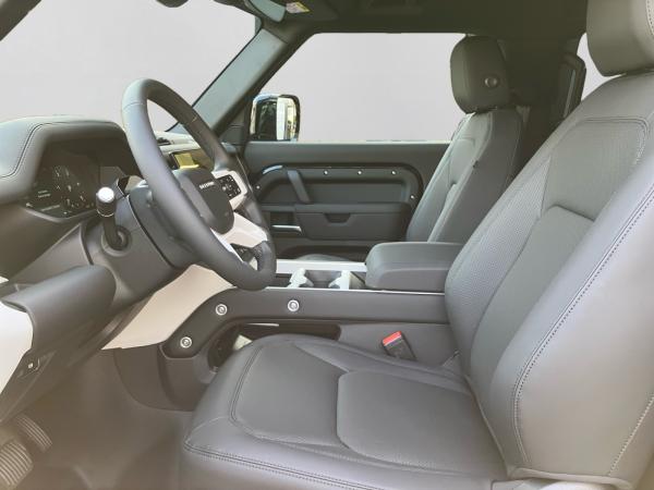 Land Rover Defender 90 D200 AWD S - Verfügbar Juni 2026 - 5 Jahre Garantie Land Rover Defender 90 D200 AWD S - Verfügbar Juni 2026 - 5 Jahre Garantie