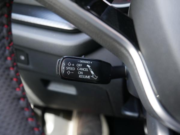 Skoda Octavia Combi 2.0 TSI DSG RS NVI AHK MATRIX *920*