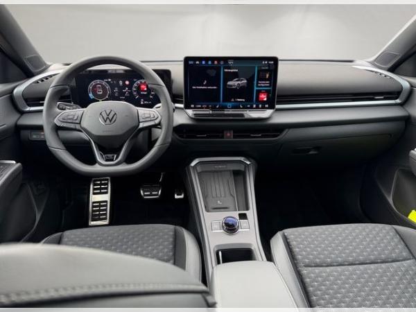 Volkswagen T-Roc R-Line 1,5 l eTSI BLACK STYLE+AHK+ACC+NAVI++