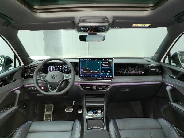 Volkswagen Tiguan R-Line 2.0 l TDI 4M *AHK/KAM/SHZ/Pano* (Ulm)