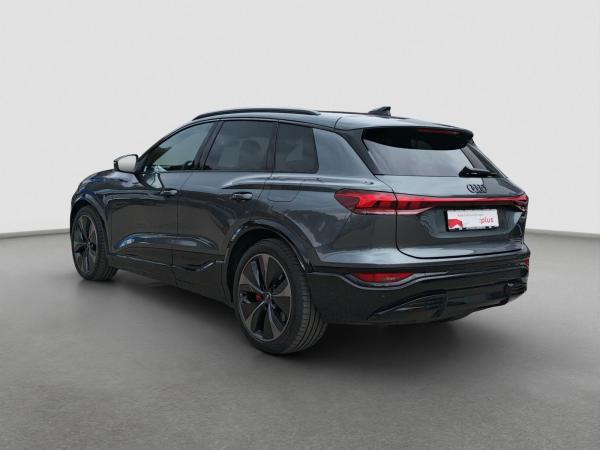 Audi SQ6 e-tron 5JGar LM21 #black MMI&Tech pro S-Sitz Pano B&O