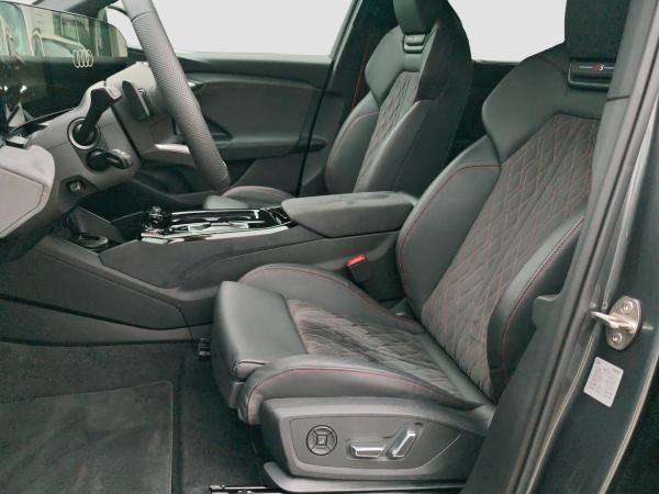 Audi SQ6 e-tron 5JGar LM21 #black MMI&Tech pro S-Sitz Pano B&O