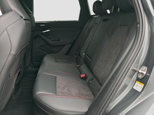 Audi SQ6 e-tron 5JGar LM21 #black MMI&Tech pro S-Sitz Pano B&O