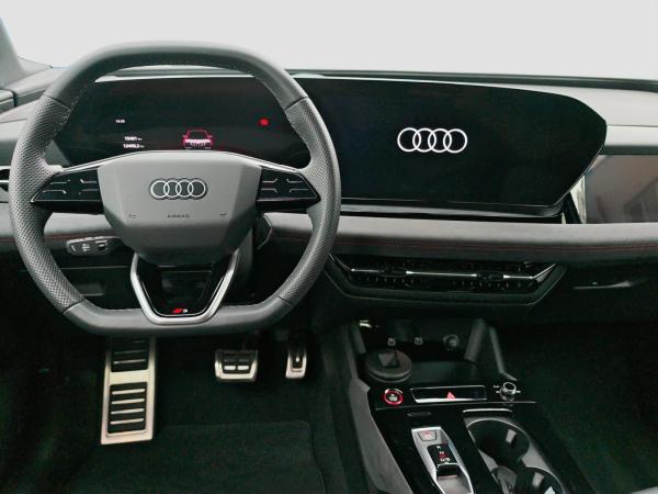Audi SQ6 e-tron 5JGar LM21 #black MMI&Tech pro S-Sitz Pano B&O