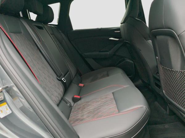 Audi SQ6 e-tron 5JGar LM21 #black MMI&Tech pro S-Sitz Pano B&O