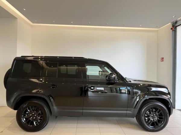 Land Rover Defender D200 S AHK, PANO & BLACK PACK