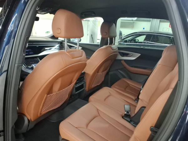 Audi Q7 SUV S line business TFSI quattro 250 kW tiptronic