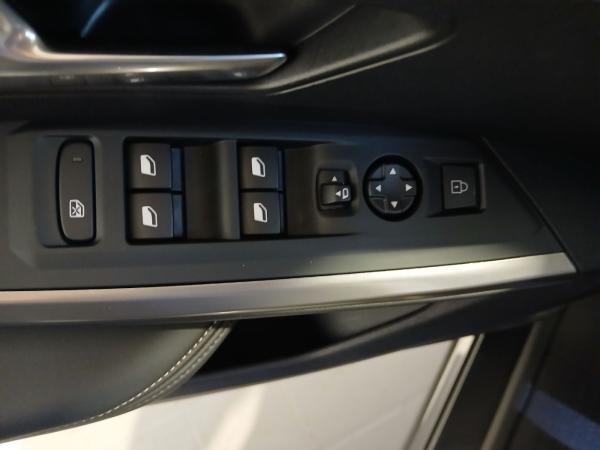 Peugeot 3008 1.2 WirelessCharging,Navi,Rückfahrkamera