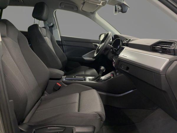 Audi Q3 advanced 35 TFSI S tronic LED AHK NAVI