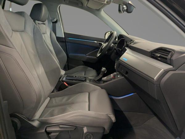 Audi Q3 advanced 35 TFSI S tr. AHK PDC MATRIX NAVI