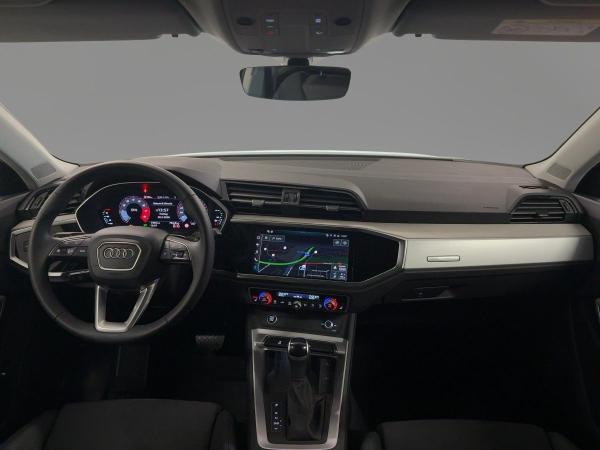 Audi Q3 advanced 35 TFSI S tr. AHK LED NAVI PDC