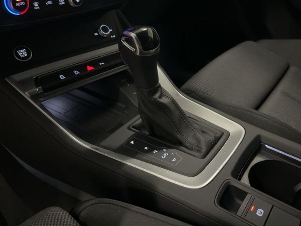 Audi Q3 advanced 35 TFSI S tronic LED AHK NAVI