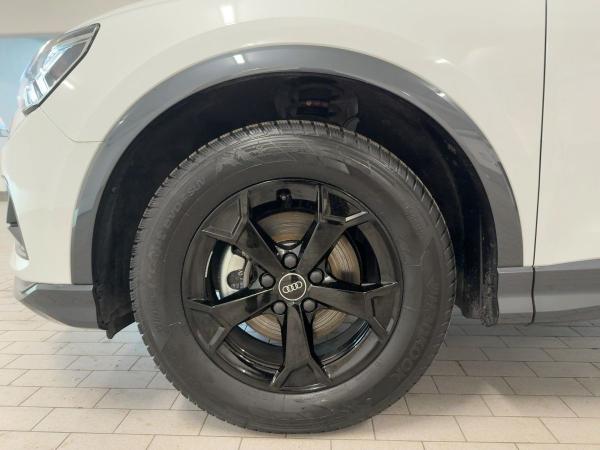 Audi Q3 advanced 35 TFSI S tr. AHK LED NAVI PDC