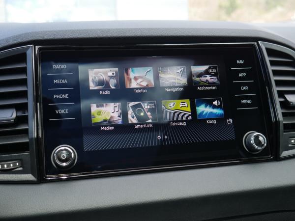 Skoda Karoq 1.5 TSI DSG Sportline AHK PANO  MATRIX *853*