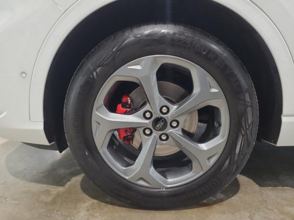 Ford Kuga ST-Line X Automatik Allrad Sportpaket Navi