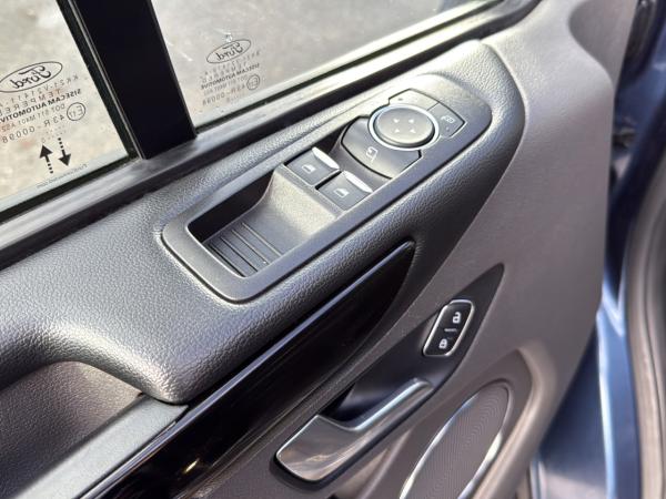 Ford Tourneo Custom 1.0 PHEV L1 Titanium Plug-In-Hybrid