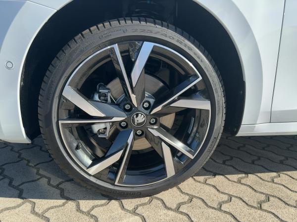 Skoda Octavia Combi 2.0 TDI Sportline DSG Matrix Navi🚀Sofort-Verfügbar🚀Autohaus-Schandert Top-Deal✨