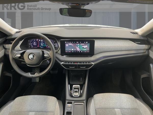 Skoda Octavia COMBI 2.0 TDI SELEKTION DSG AHK PANORAMA