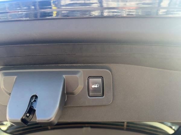 Renault Austral 1.2 Iconic 200 Full Hybrid Allradlenkung