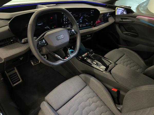 Audi A6 e-tron A6 Avant e-tron edition one blue performance HUD