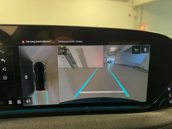 Audi A6 e-tron A6 Avant e-tron edition one blue performance HUD