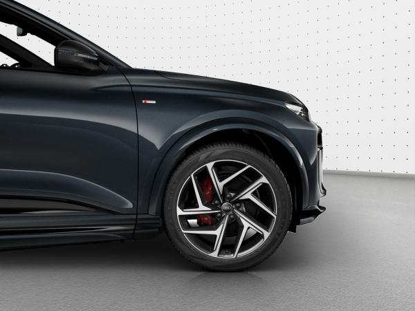 Audi Q6 e-tron Q6 SUV e-tron quattro S line Air*Matrix*B&O*HuD Audi Q6 e-tron Q6 SUV e-tron quattro S line Air*Matrix*B&O*HuD