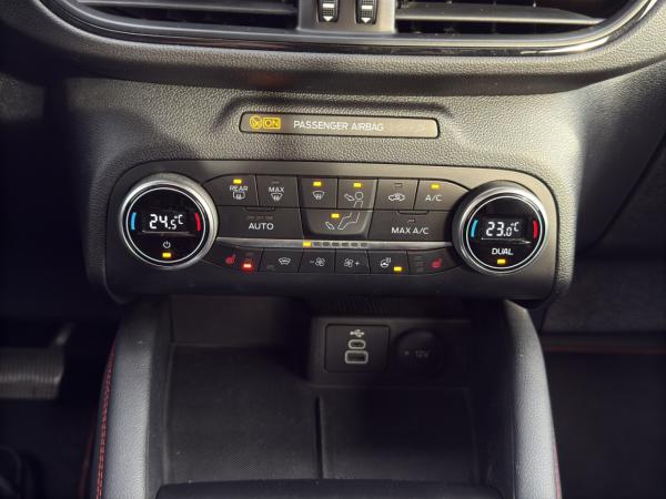 Ford Kuga Plug-In Hybrid ST-Line X Sportpaket Bluetooth