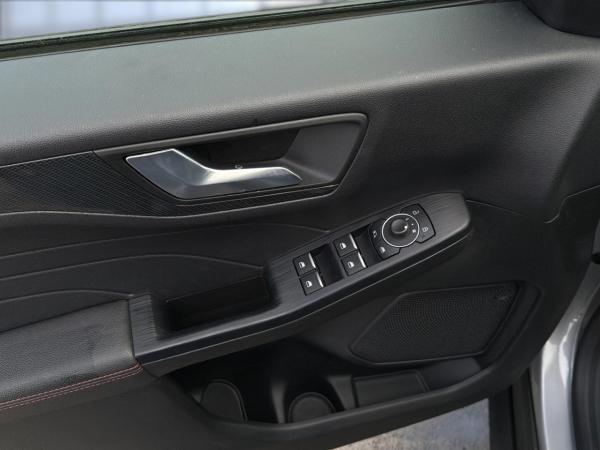 Ford Kuga Plug-In Hybrid ST-Line X Sportpaket Bluetooth