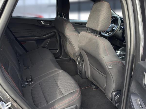 Ford Kuga Plug-In Hybrid ST-Line Sportpaket Bluetooth