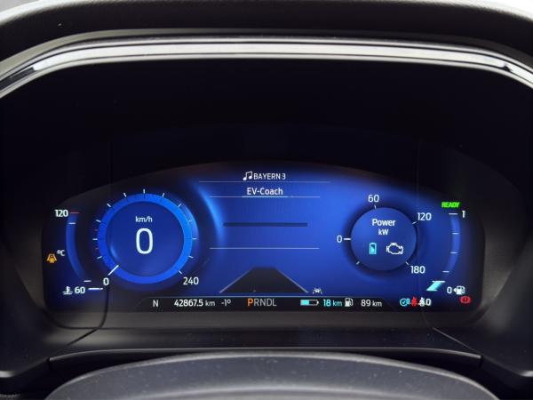 Ford Kuga Plug-In Hybrid ST-Line X Sportpaket Bluetooth