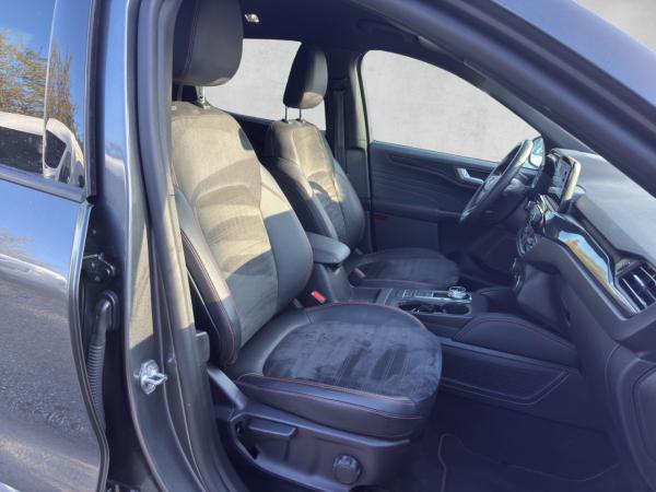 Ford Kuga Plug-In Hybrid ST-Line X Sportpaket