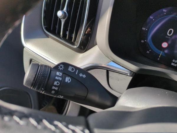 Volvo XC60 B5 (Benzin) Plus Black Edition AWD Automatik