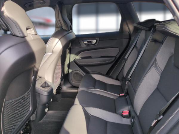 Volvo XC60 B5 (Benzin) Plus Black Edition AWD Automatik