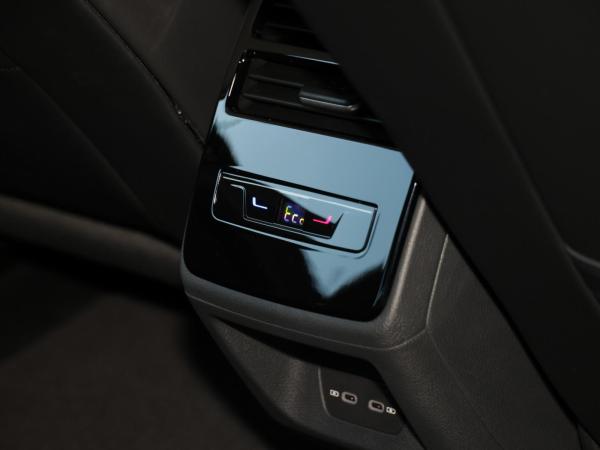 Volkswagen ID.7 Pro +MAX 581KM+HEADUP+KAMERA+EL.SITZE